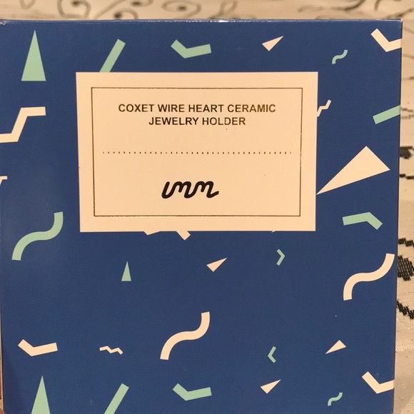 Voxer Wire Heart Ceramic Jewelry Holder - Picture 2 of 3